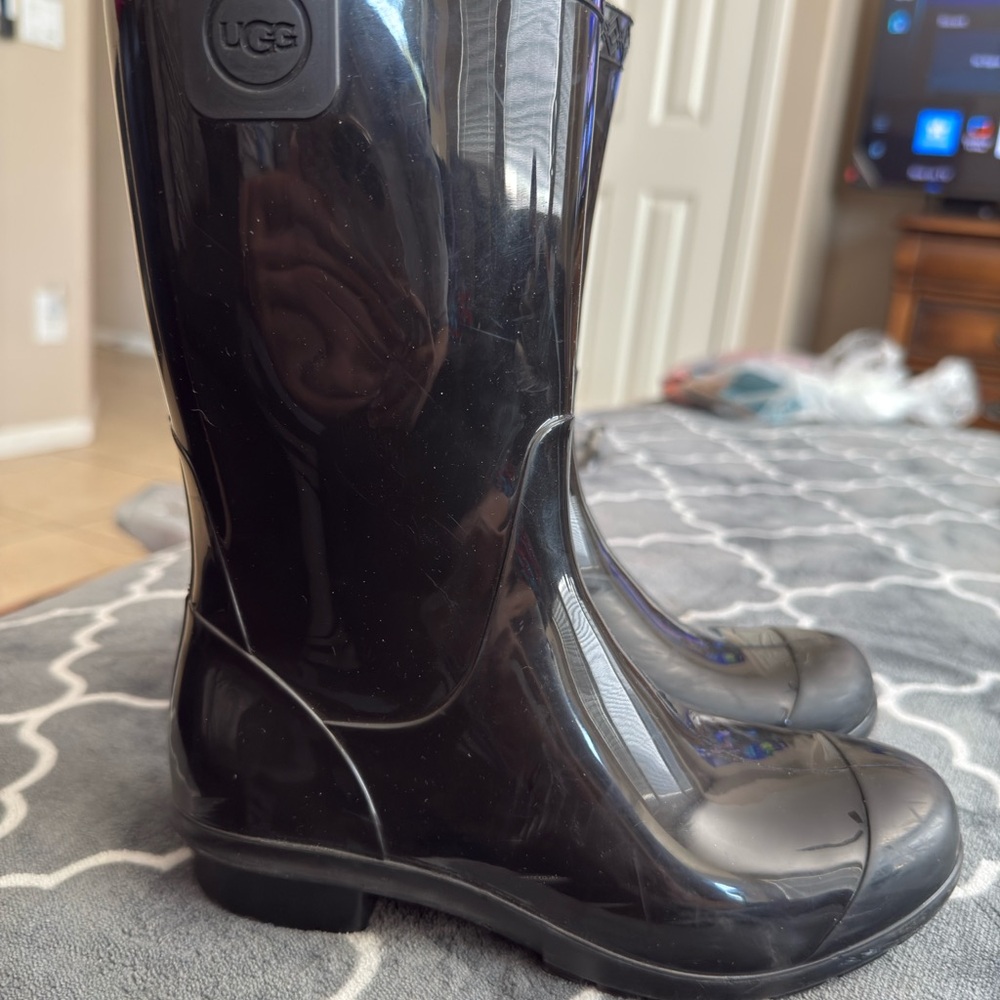 UGG Glossy Black Boots